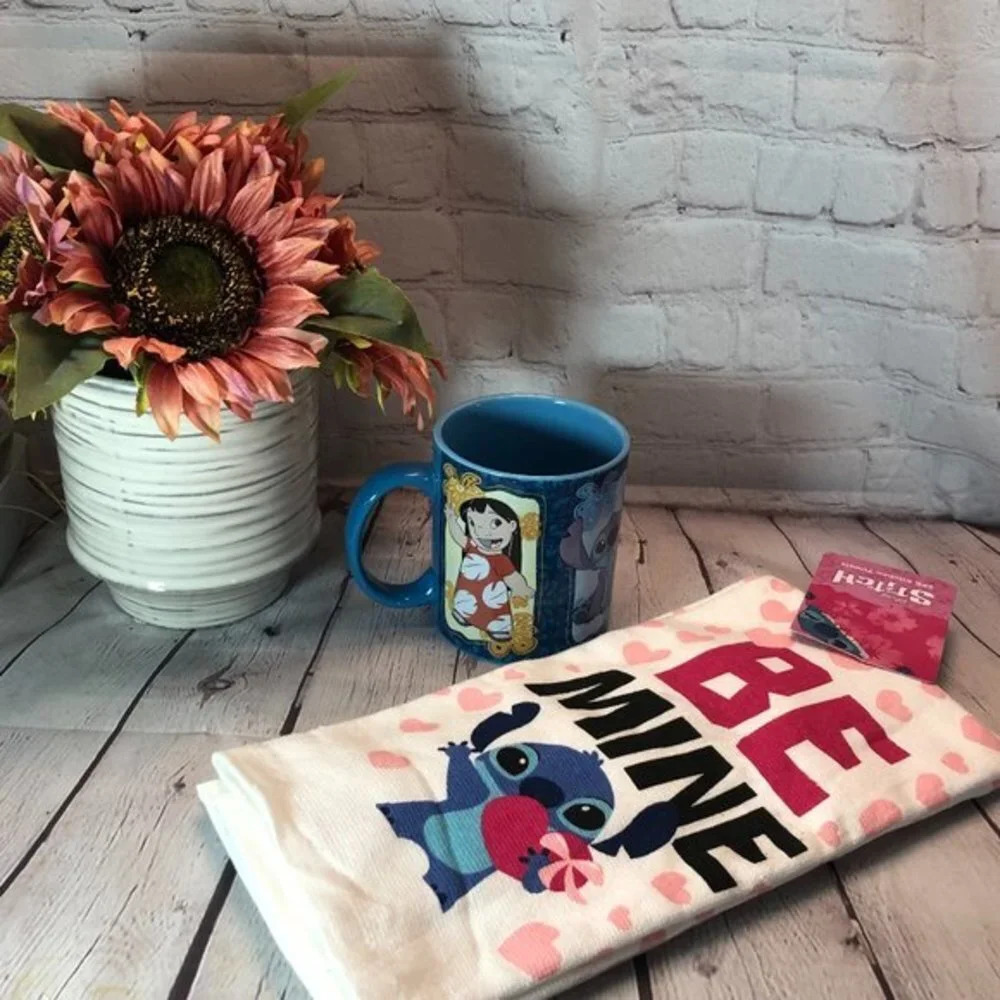 NWT Disney stitch mug and kitchen towel set